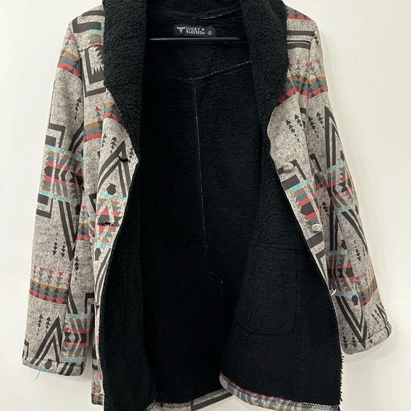 Lucky & Blessed Aztec Sherpa Jacket size Medium - Picture 15 of 16